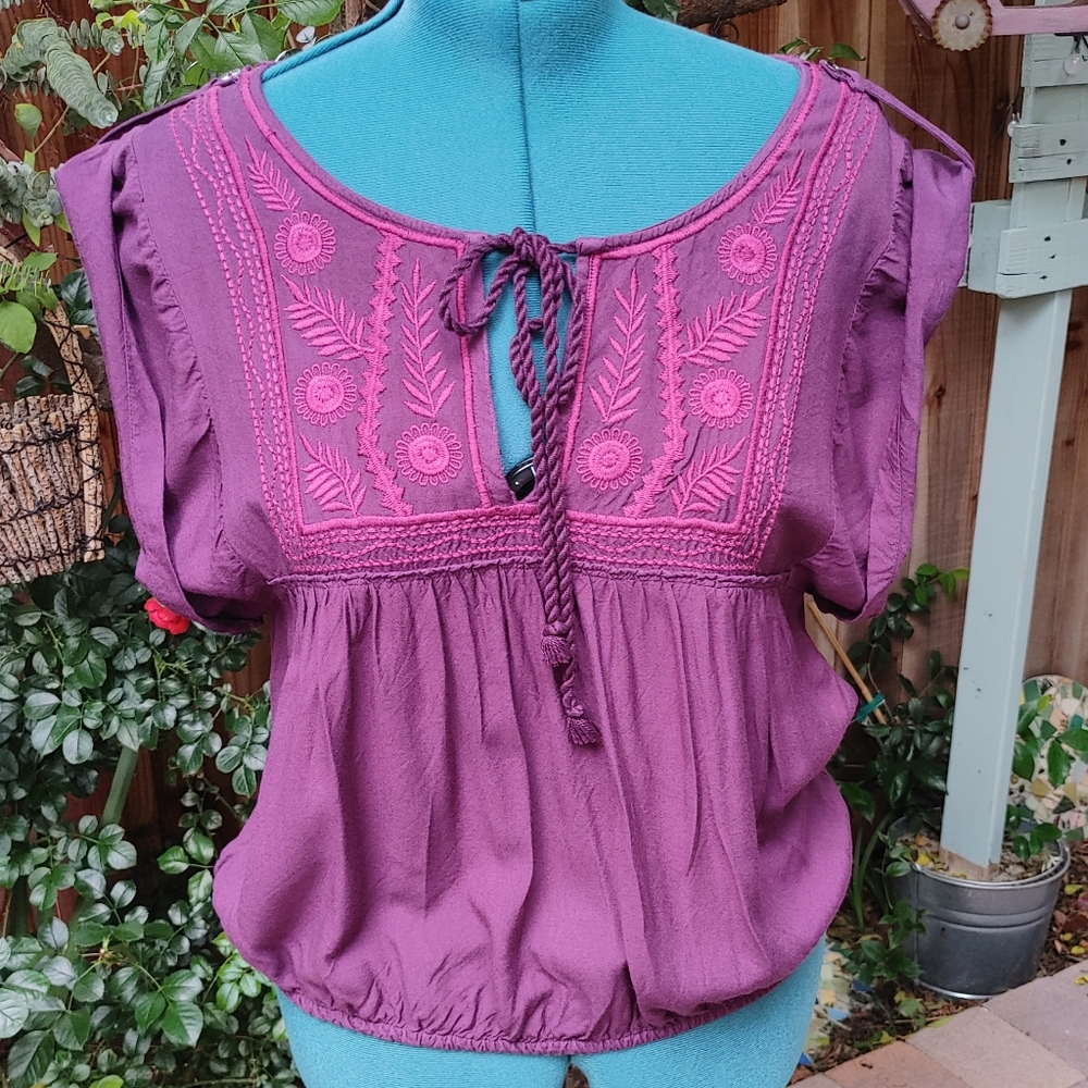 💜FREE PEOPLE boho embroidered & lace top RARE